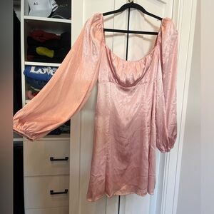 Light pink puff sleeve satin dress size L